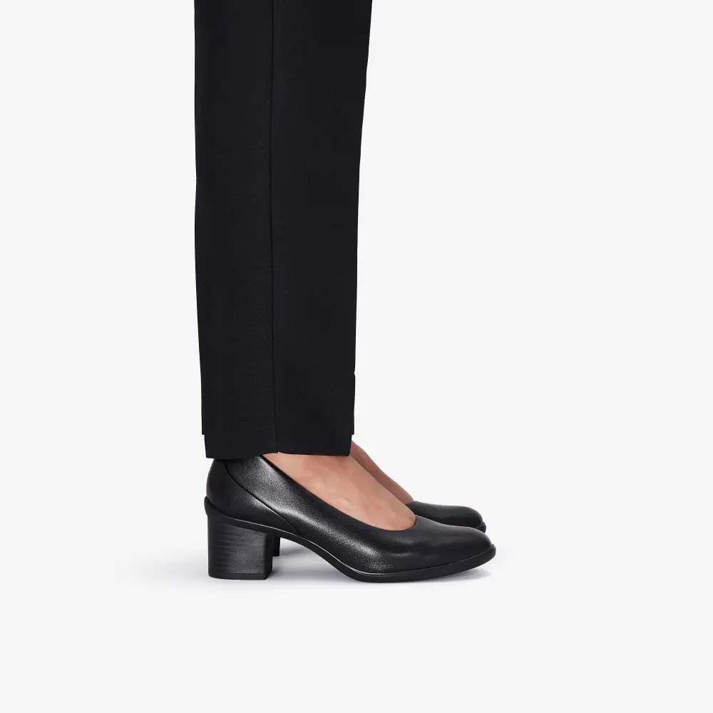 Womens Shaya Poppy Black Leather Pumps online